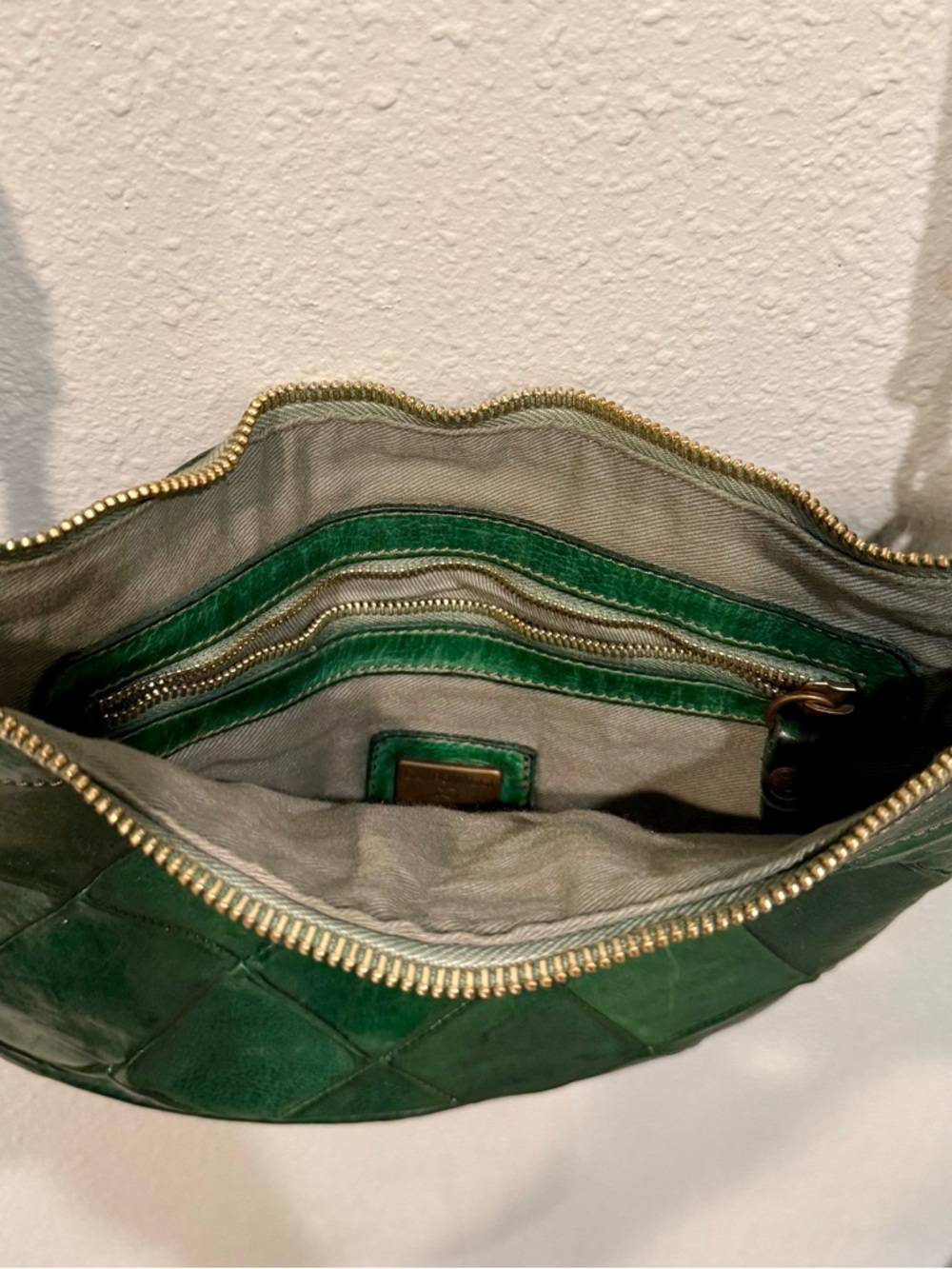 Spectacular Campomaggi “Bottliglia” Green Leather Bag - Picture 5 of 8